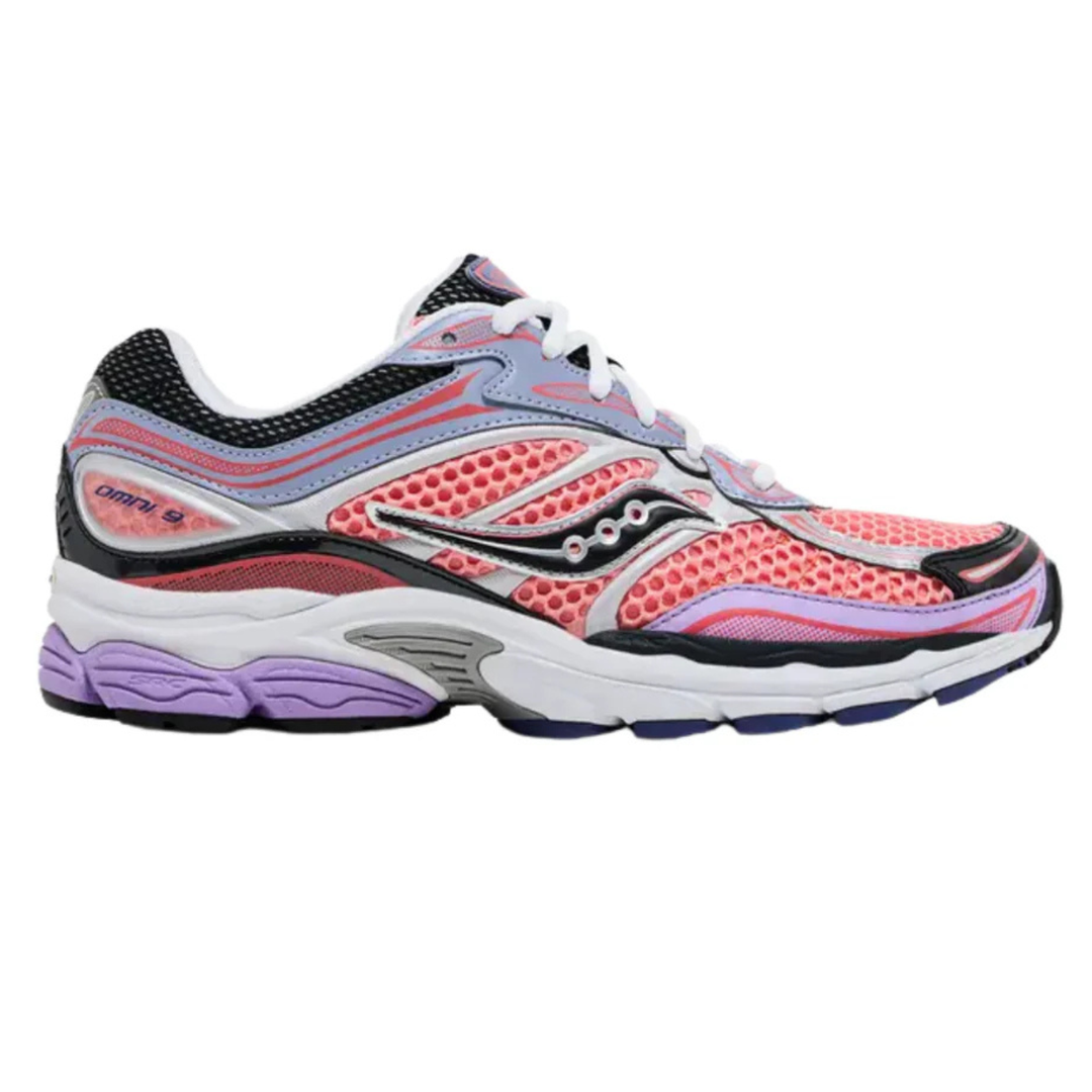SAUCONY