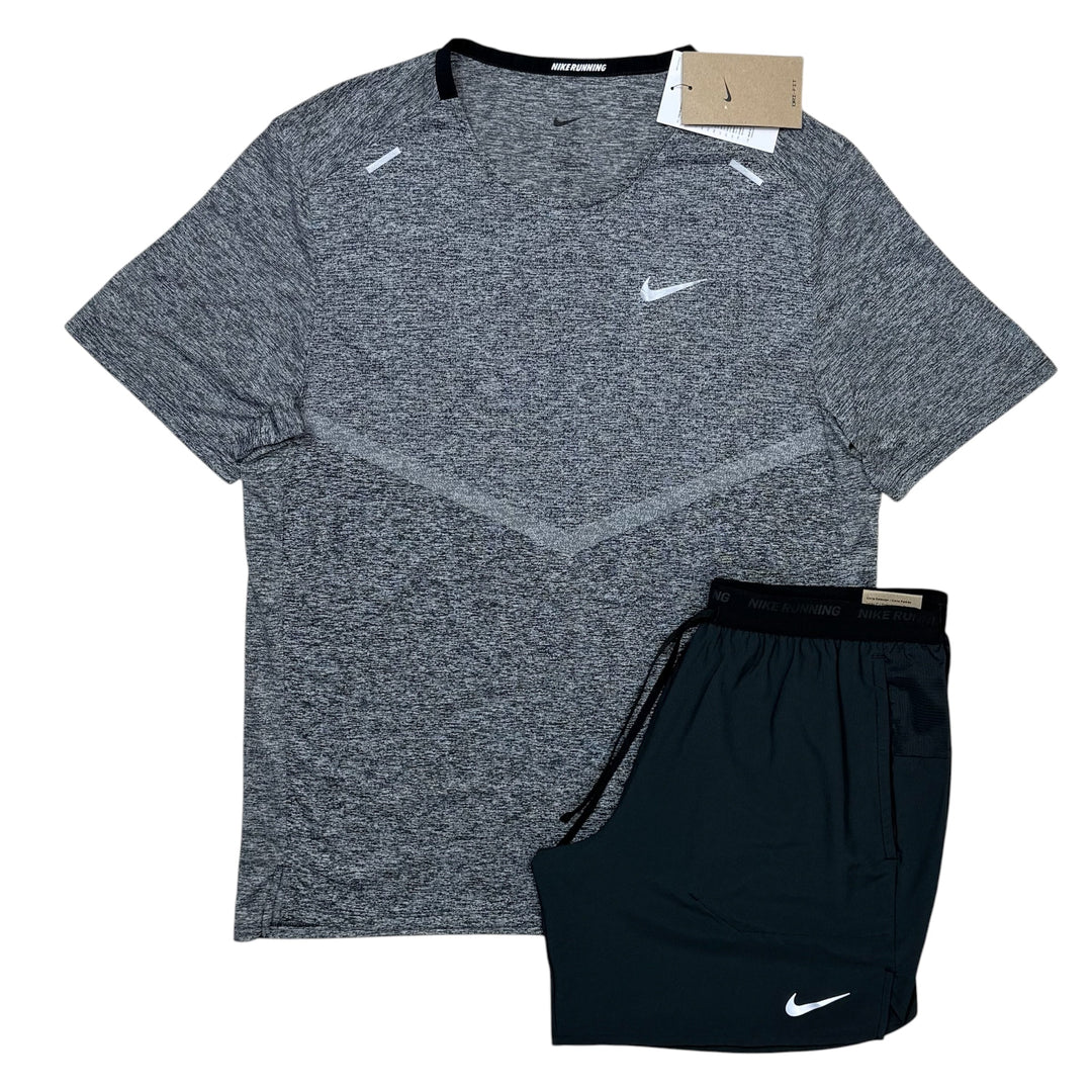 NIKE T-SHIRT & SHORTS