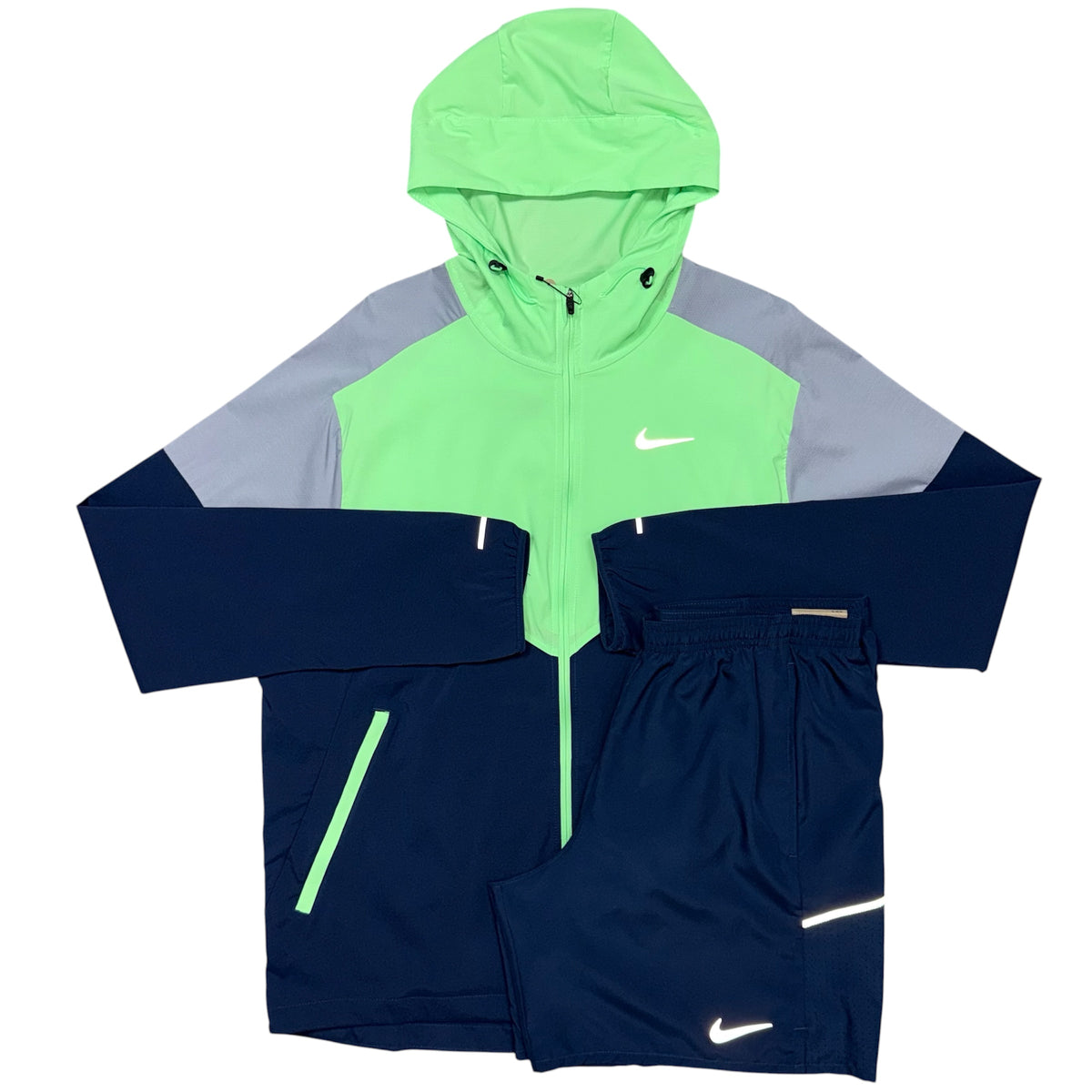 Nike Windrunner & 7in Miler Shorts in Green / Navy